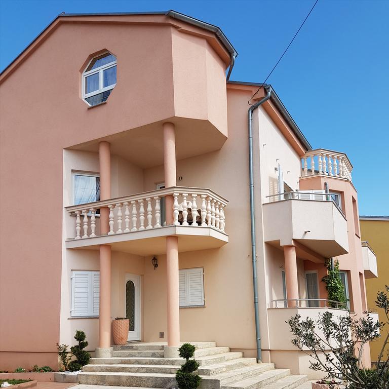 Apartments Suzana Novi Vinodolski Εξωτερικό φωτογραφία