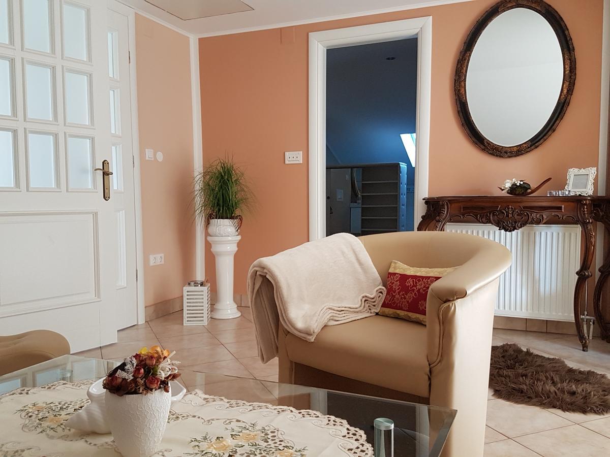 Apartments Suzana Novi Vinodolski Εξωτερικό φωτογραφία